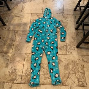 Women’s sz MED fleece zip-up penguin hooded onesie